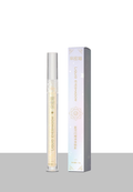 The stars shine with a liquid eye shadow